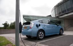 Toyota Prius Plug-in, the best selling plug-in in UK in 2012