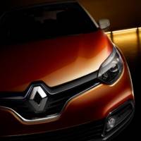 Renault released the first teaser of new Captur small crossover