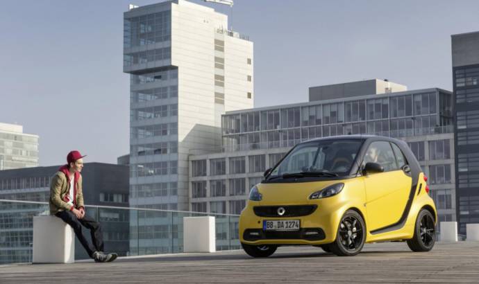 Smart Fortwo Cityflame Coupe and Cabrio editions introduced