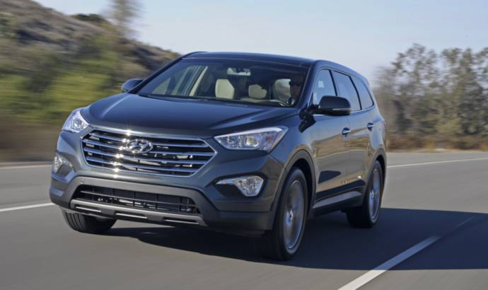 2013 Hyundai Santa Fe, priced from 28.350 dollars in the US