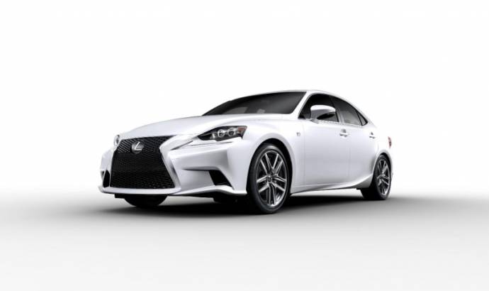 2013 Lexus IS priced from 26.495 pounds in UK
