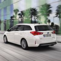 2013 Toyota Auris Touring Sports - official details and photos