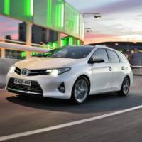 2013 Toyota Auris Touring Sports priced at 15.995 pounds in UK