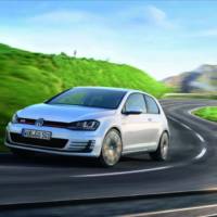 2013 Volkswagen Golf GTI unveiled ahead of Geneva Motor Show