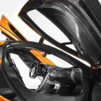 2013 McLaren P1 - first interior shots