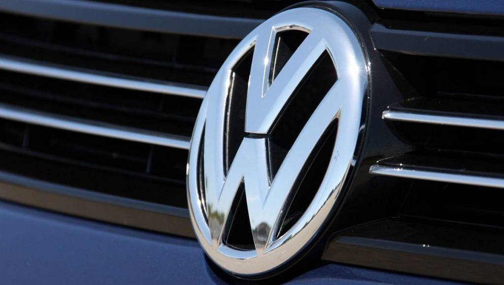 VW mulls new 2022 growth goal as it nears 2018 target early