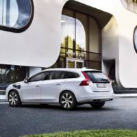 Volvo S60, V60, XC60 facelift - pictures and official details