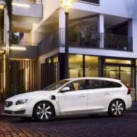 Volvo S60, V60, XC60 facelift - pictures and official details