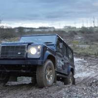 Land Rover Defender electric will debut in Geneva