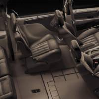 2013 Lancia Voyager comes with new diesel engine in Geneva