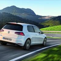 2013 Volkswagen Golf GTI unveiled ahead of Geneva Motor Show