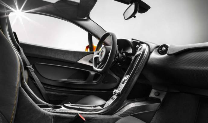 2013 McLaren P1 - first interior shots