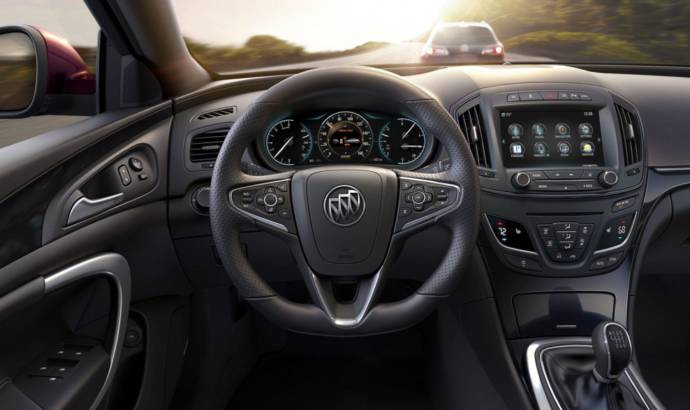 2014 Buick Regal facelift revealed in New York