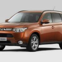 2014 Mitsubishi Outlander priced at 22.995 dollars in US