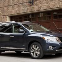 2014 Nissan Pathfinder Hybrid, introduced in New York