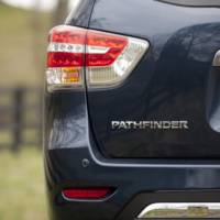 2014 Nissan Pathfinder Hybrid, introduced in New York