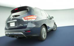 2014 Nissan Pathfinder Hybrid, introduced in New York