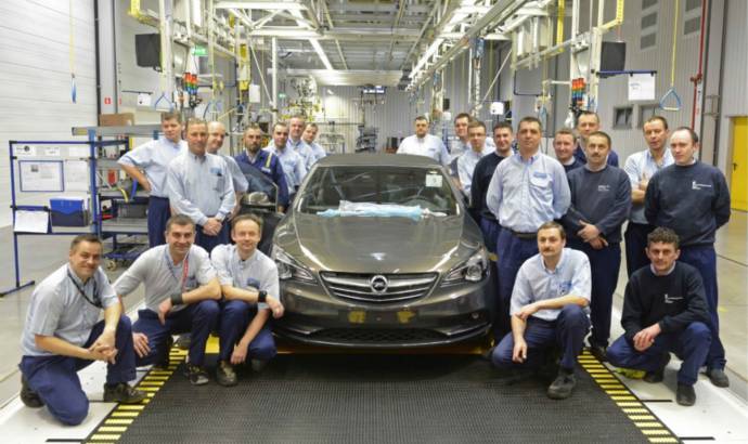 Opel Cascada enters production in Gliwice, Poland