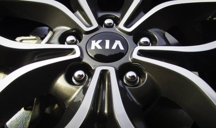 2014 Kia Forte Koup launched in New York Motor Show