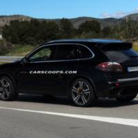 2015 Porsche Cayenne facelift - first spy photos