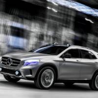 First video of the upcoming Mercedes-Benz GLA Concept