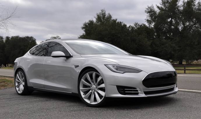 Tesla Model S to abandon 40 kWh version