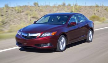 2014 Acura ILX facelift gets on the stage