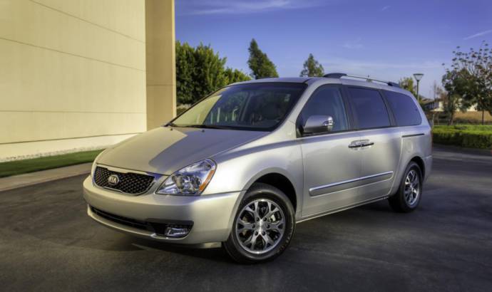 2014 Kia Sedona returns with a facelift