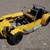 Caterham Seven made from 2.500 Lego parts (+Video)