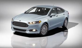 Ford Fusion Energi earns top safety pick from NHTSA