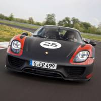 Photo Gallery: Porsche 918 Spyder shows its muscles