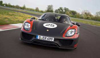 Photo Gallery: Porsche 918 Spyder shows its muscles