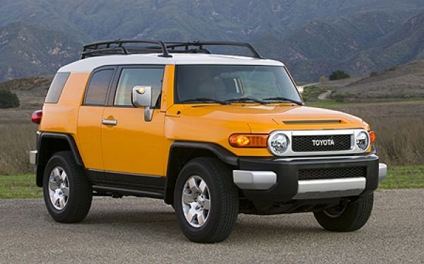 Toyota recalls 2007-2013 FJ Cruiser over blinding headlights
