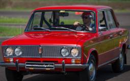 Video: Jenson Button drives a Lada 1500 at Driving Camp Hungary
