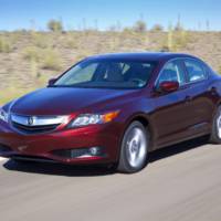 2014 Acura ILX facelift gets on the stage