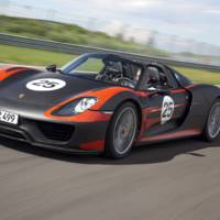 Photo Gallery: Porsche 918 Spyder shows its muscles