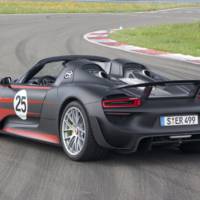 Photo Gallery: Porsche 918 Spyder shows its muscles