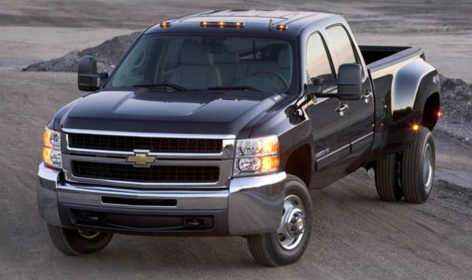 Chevrolet Silverado and GMC Sierra receive updated 4.3 liter EcoTec V6