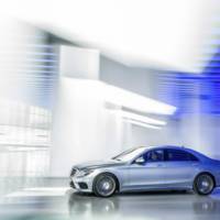 2014 Mercedes S63 AMG - official photos and details