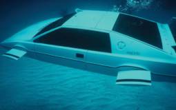 James Bond Lotus Esprit Submarine, to be auctioned in september