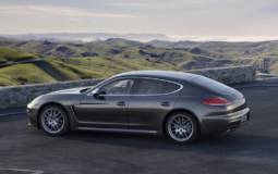 Porsche delivered 81.500 units during first half of 2013