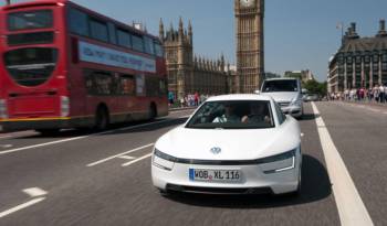 Volkswagen XL1 debuts on the streets of London
