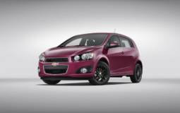 Chevrolet Sonic receives new colours