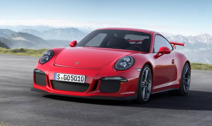 2014 Porsche 911 GT3 RS new details