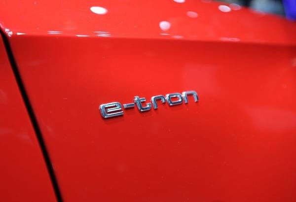 2015 Audi Q7 e-tron officially confirmed