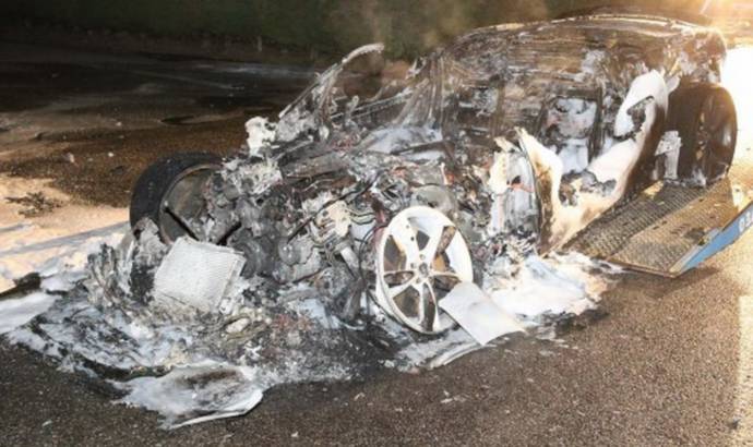 A Jaguar F-Type has turned to ashes in Belgium