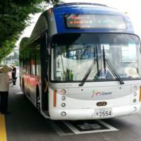 Electric buses are wirelessly charged in South Korea