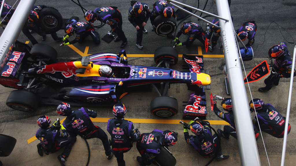 Slow motion Art of Pitstop video