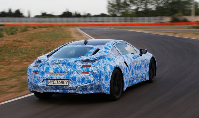 2013 BMW i8 Plug-in Hybrid Coupe - Photos and details