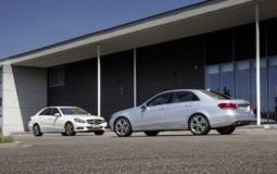 Mercedes E 220 BlueTEC BlueEFFICIENCY Edition steps into the light
